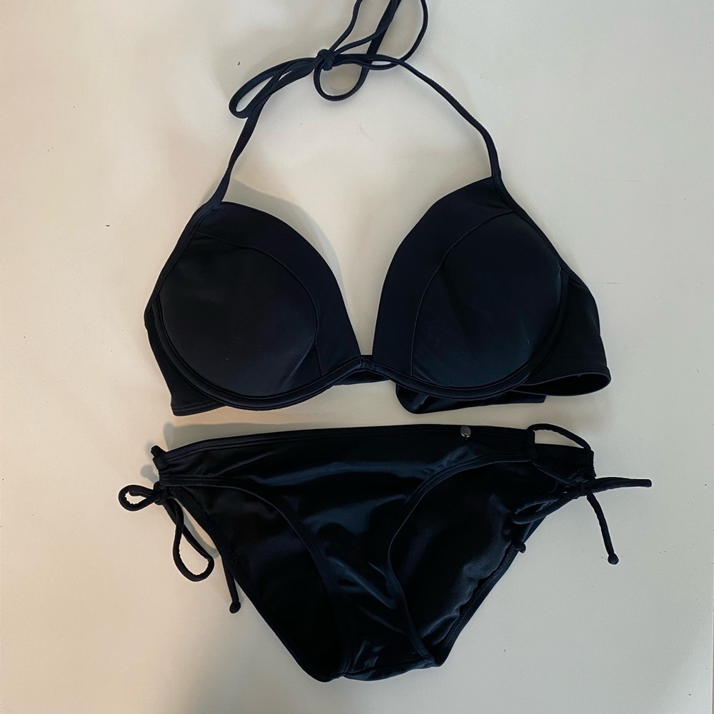 Kirra 2 piece swimsuit Black